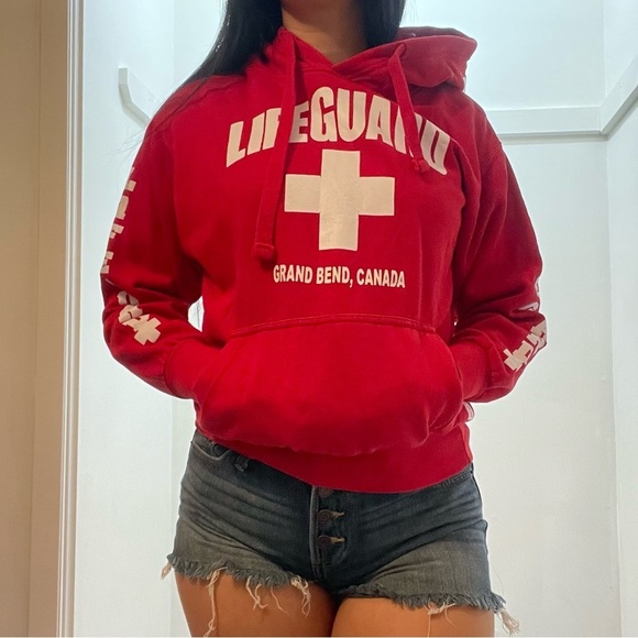 🚨🏖️ Women’s Lifeguard Hoodie – Size Medium 🏖️🚨 - Picture 3 of 12